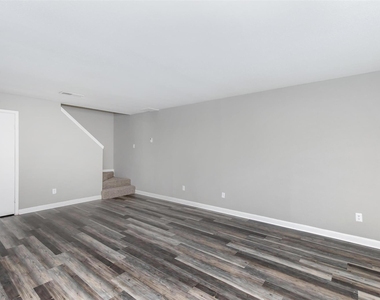 18001 Cypress Trace Road - Photo Thumbnail 3