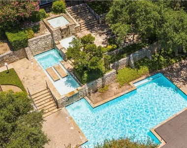 2170 Thousand Oaks Drive - Photo Thumbnail 16