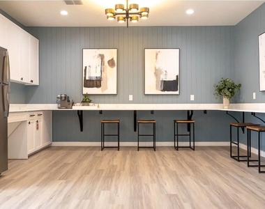 2170 Thousand Oaks Drive - Photo Thumbnail 13