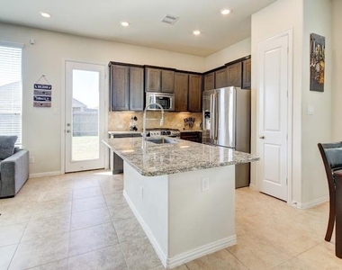 1646 Ryon Falls Drive - Photo Thumbnail 7