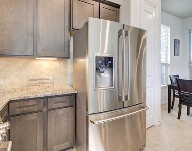 1646 Ryon Falls Drive - Photo Thumbnail 5