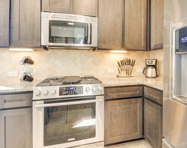 1646 Ryon Falls Drive - Photo Thumbnail 4