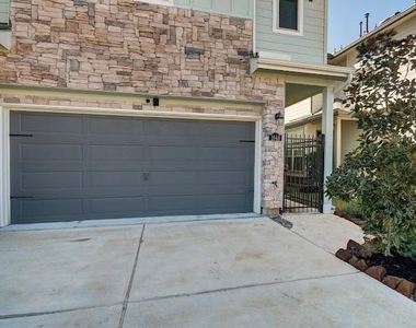 1646 Ryon Falls Drive - Photo Thumbnail 2