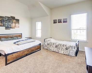 1646 Ryon Falls Drive - Photo Thumbnail 35