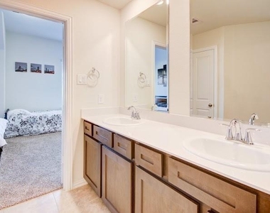 1646 Ryon Falls Drive - Photo Thumbnail 41