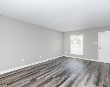 18001 Cypress Trace Road - Photo Thumbnail 6