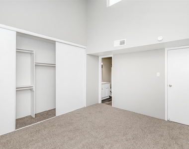 18001 Cypress Trace Road - Photo Thumbnail 10
