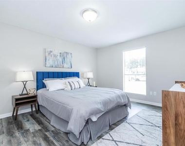 18001 Cypress Trace Road - Photo Thumbnail 7