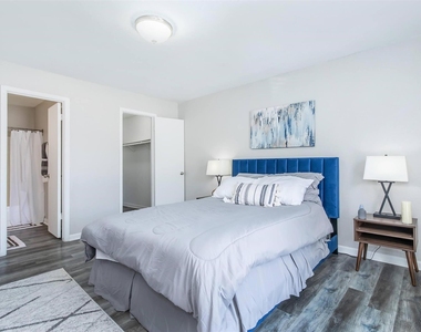 18001 Cypress Trace Road - Photo Thumbnail 8
