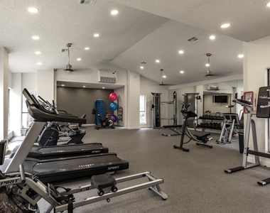 2170 Thousand Oaks Drive - Photo Thumbnail 19