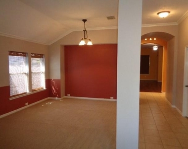 30002 Saw Oaks Drive - Photo Thumbnail 4