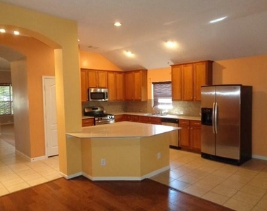 30002 Saw Oaks Drive - Photo Thumbnail 8