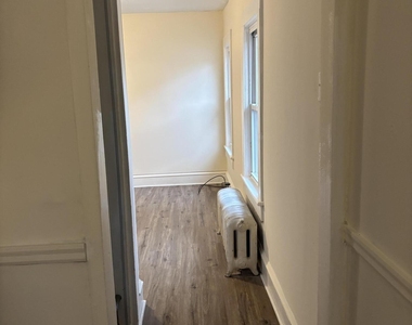 1115 Monroe Avenue - Photo Thumbnail 4