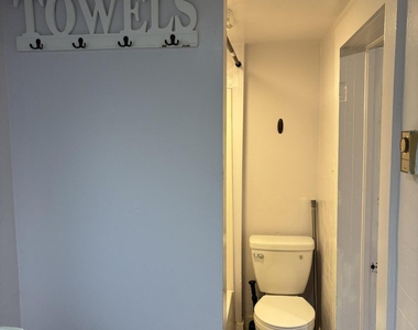 1115 Monroe Avenue - Photo Thumbnail 6