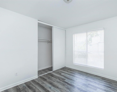 18001 Cypress Trace Road - Photo Thumbnail 14