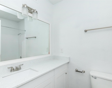 18001 Cypress Trace Road - Photo Thumbnail 9