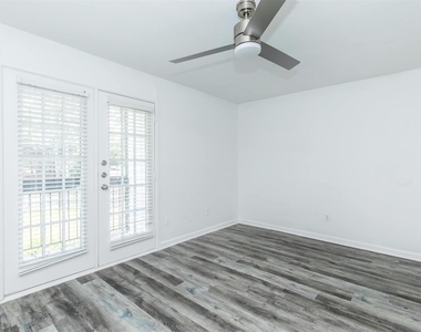 18001 Cypress Trace Road - Photo Thumbnail 7