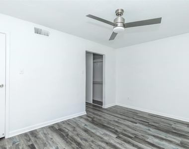 18001 Cypress Trace Road - Photo Thumbnail 8