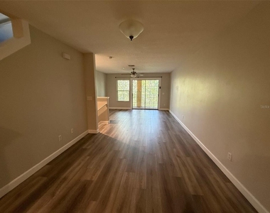 7350 Black Walnut Way - Photo Thumbnail 13