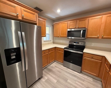 7350 Black Walnut Way - Photo Thumbnail 5