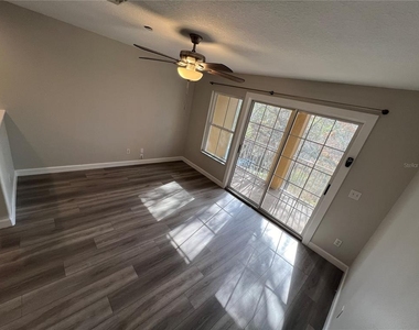 7350 Black Walnut Way - Photo Thumbnail 14