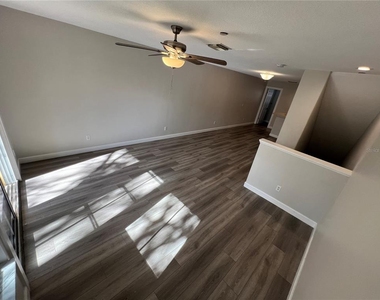 7350 Black Walnut Way - Photo Thumbnail 18
