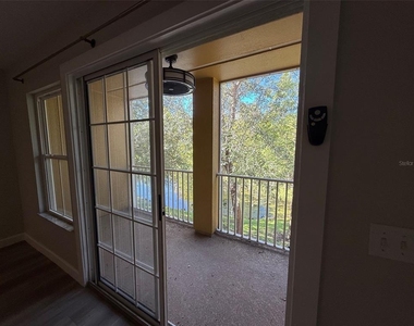 7350 Black Walnut Way - Photo Thumbnail 15