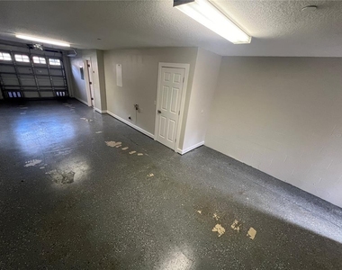 7350 Black Walnut Way - Photo Thumbnail 41