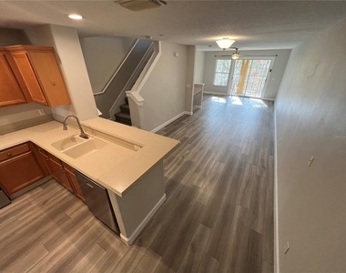 7350 Black Walnut Way - Photo Thumbnail 4