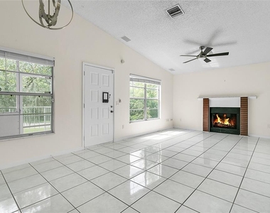 305 Northlake Drive - Photo Thumbnail 2