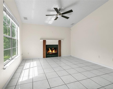 305 Northlake Drive - Photo Thumbnail 1