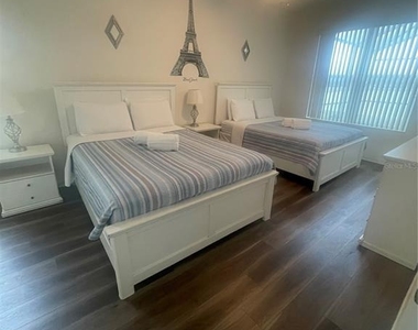 1010 Tourmaline Drive - Photo Thumbnail 13