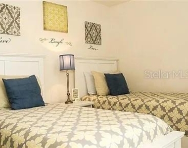 1010 Tourmaline Drive - Photo Thumbnail 6