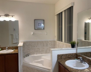 1010 Tourmaline Drive - Photo Thumbnail 17