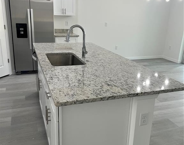 3467 W Seahorse Lane - Photo Thumbnail 11