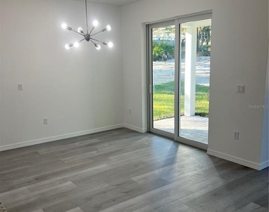 3467 W Seahorse Lane - Photo Thumbnail 14