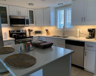 815 Ocean Shore Boulevard - Photo Thumbnail 5