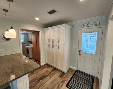 110 Surf Street - Photo Thumbnail 9