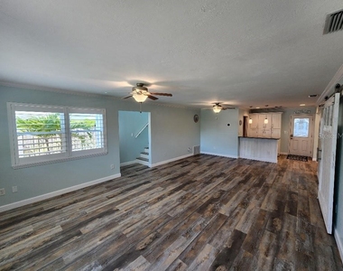 110 Surf Street - Photo Thumbnail 1