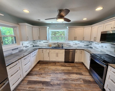 110 Surf Street - Photo Thumbnail 4