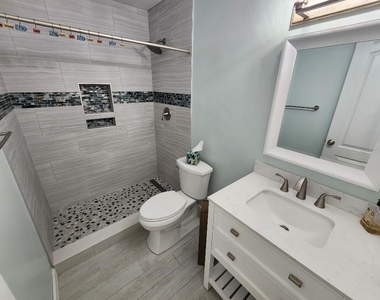 110 Surf Street - Photo Thumbnail 8