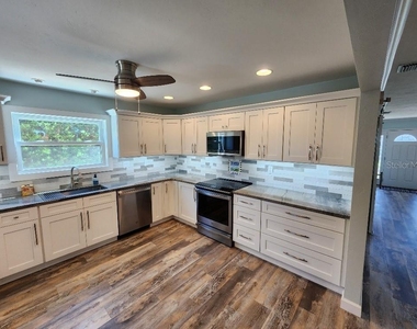 110 Surf Street - Photo Thumbnail 5