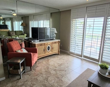 815 Ocean Shore Boulevard - Photo Thumbnail 11