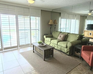 815 Ocean Shore Boulevard - Photo Thumbnail 17
