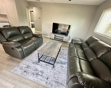460 Base Avenue - Photo Thumbnail 6
