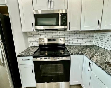 460 Base Avenue - Photo Thumbnail 3