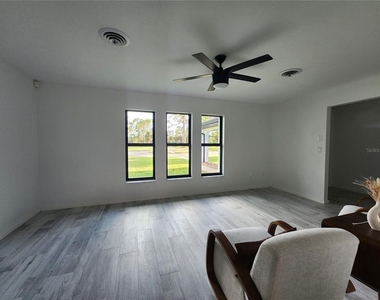 900 Crestwood Road - Photo Thumbnail 18