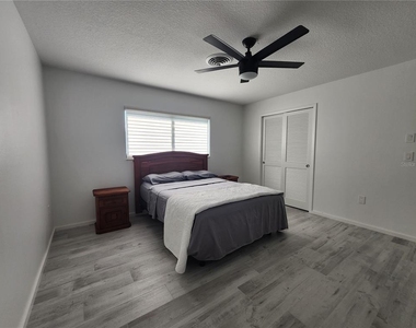 900 Crestwood Road - Photo Thumbnail 13