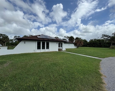 900 Crestwood Road - Photo Thumbnail 33