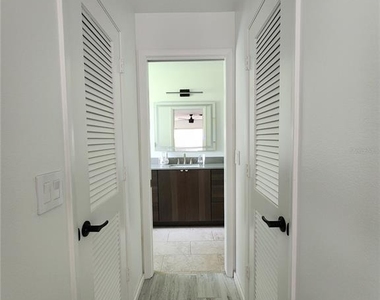 900 Crestwood Road - Photo Thumbnail 24